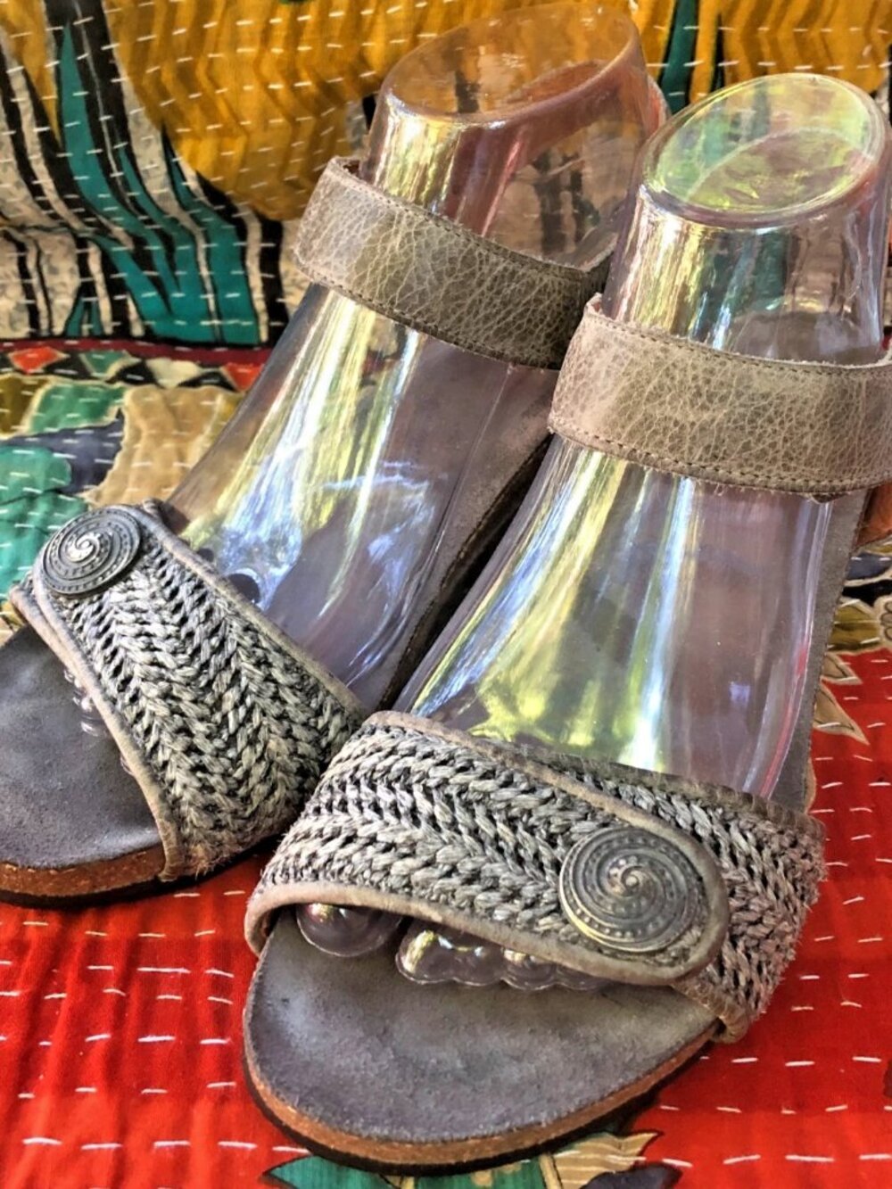 Taos Womens Carousel 3 Wedge Heel Sandals Size 38 US Size 8  Gray Leather